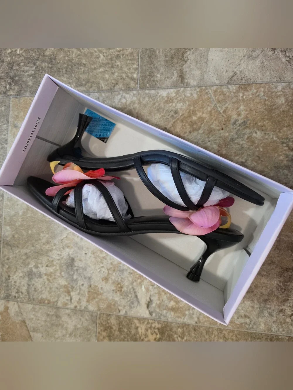 Top Moda Angie Black Orchid Floral Kitten Heels Size 9